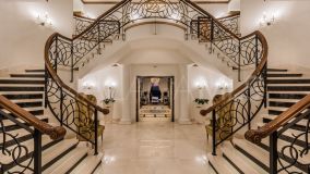 Villa for sale in Hacienda las Chapas, Marbella Est