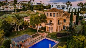 8 bedrooms villa for sale in New Golden Mile