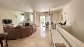 Adosado en venta en Nueva Andalucia, Marbella