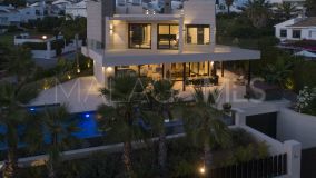 Villa zu verkaufen in Nueva Andalucia, Marbella