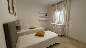 Apartamento en venta en Nueva Andalucia, Marbella