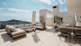Buy duplex penthouse in Marbella