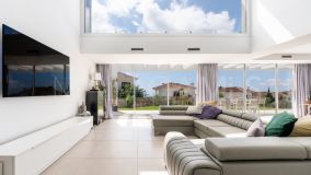 Villa for sale in Buena Vista, Mijas Costa