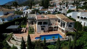 Villa for sale in La Capellania, Benalmadena