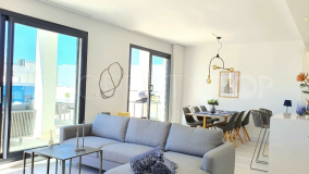 Se vende atico en Las Lagunas de 3 dormitorios