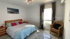 Apartamento de 2 dormitorios en venta en Torrequebrada