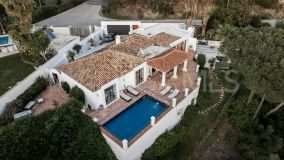 Villa for sale in El Madroñal, Benahavis