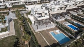 Villa for sale in Bahía del Velerín, Estepona East