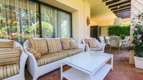 Ground floor apartment with 5 bedrooms for sale in Los Capanes del Golf