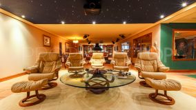 For sale villa with 6 bedrooms in Sierra Blanca