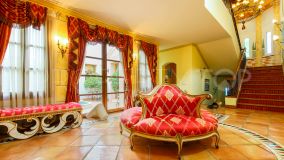 For sale villa with 6 bedrooms in Sierra Blanca