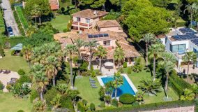 Villa en venta en Benamara, Estepona Este