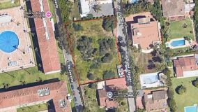 Plot for sale in Isdabe, Estepona East