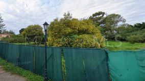 Plot for sale in Isdabe, Estepona East