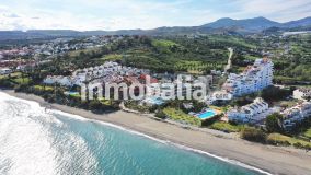 Apartment for sale in Guadalobon, Estepona West