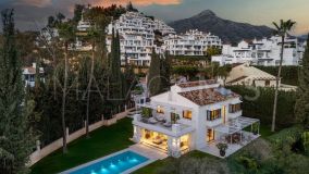 Villa for sale in Nueva Andalucia, Marbella