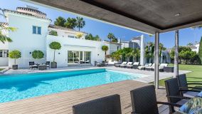 For sale mansion in Beach Side New Golden Mile with 7 bedrooms
