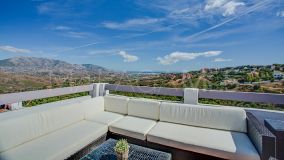 Zweistöckiges Penthouse zu verkaufen in La Mairena, Marbella Ost