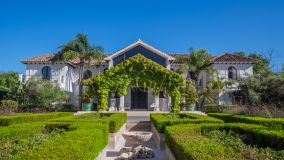 Villa for sale in New Golden Mile, Estepona East
