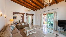 Villa with 4 bedrooms for sale in Beach Side New Golden Mile
