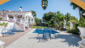 Villa for sale in Estepona