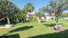 Villa for sale in Estepona