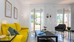 Apartment for sale in Beach Side New Golden Mile, Estepona East