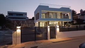 Villa for sale in Estepona
