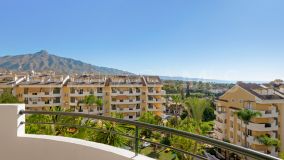 Duplex for sale in Nueva Andalucia, Marbella