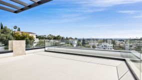 Villa en venta en New Golden Mile, Estepona Este