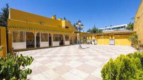 Hotel for sale in New Golden Mile, Estepona Öst