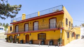 Hotel for sale in New Golden Mile, Estepona East