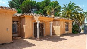 Villa for sale in New Golden Mile, Estepona Est