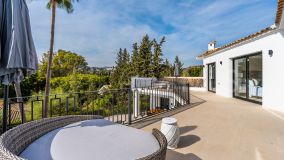 Villa en venta en El Paraiso, Estepona Este