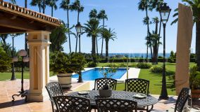 Villa for sale in New Golden Mile, Estepona East