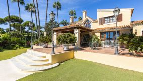 Villa for sale in New Golden Mile, Estepona East