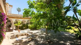 Villa zu verkaufen in New Golden Mile, Estepona