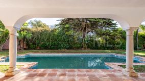 Villa zu verkaufen in Beach Side New Golden Mile, Estepona Ost