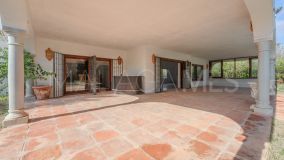 Villa zu verkaufen in Beach Side New Golden Mile, Estepona Ost