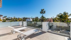 Villa for sale in Nueva Andalucia, Marbella