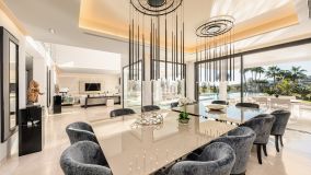 Villa en venta en Nueva Andalucia, Marbella