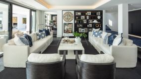 Villa for sale in Nueva Andalucia, Marbella