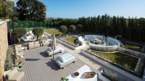 Villa for sale in Nueva Andalucia, Marbella