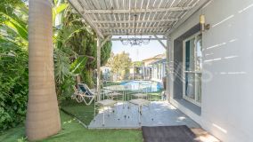 Villa for sale in Estepona Golf, Estepona Ouest