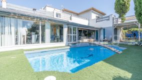 Villa for sale in Estepona Golf, Estepona Väst