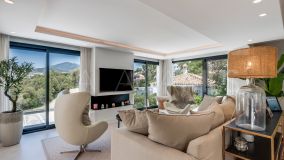 Villa for sale in Nueva Andalucia, Marbella