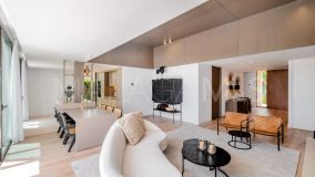 Villa zu verkaufen in Altos del Paraiso, Benahavis
