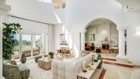 Villa for sale in Los Naranjos Golf, Nueva Andalucia