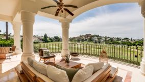 Villa for sale in Los Naranjos Golf, Nueva Andalucia