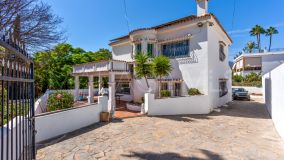 Villa for sale in Nueva Andalucia, Marbella